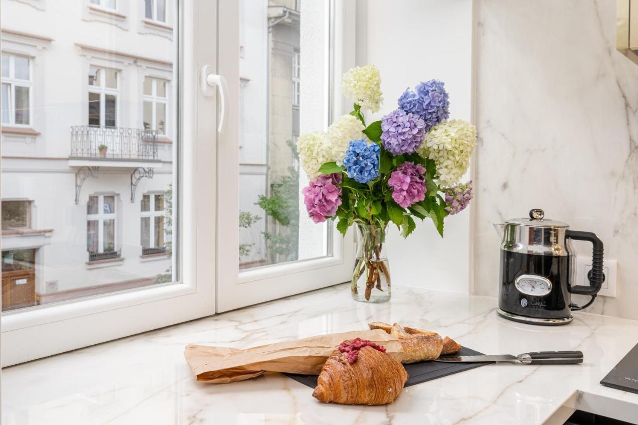 Apartament Premium In Parisian Style In The Heart Of Old