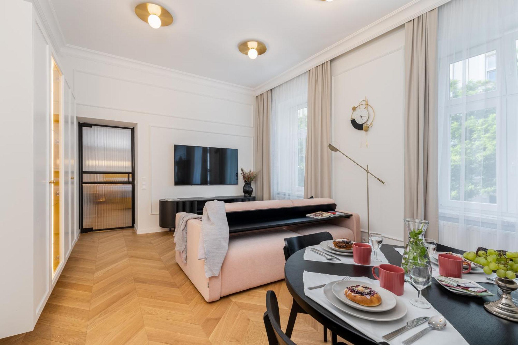 Apartament Premium In Parisian Style In The Heart Of Old